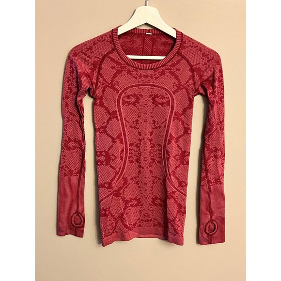 lululemon athletica Tops - Lululemon Pink Snakeskin Swiftly Tech Long Sleeve Size 2